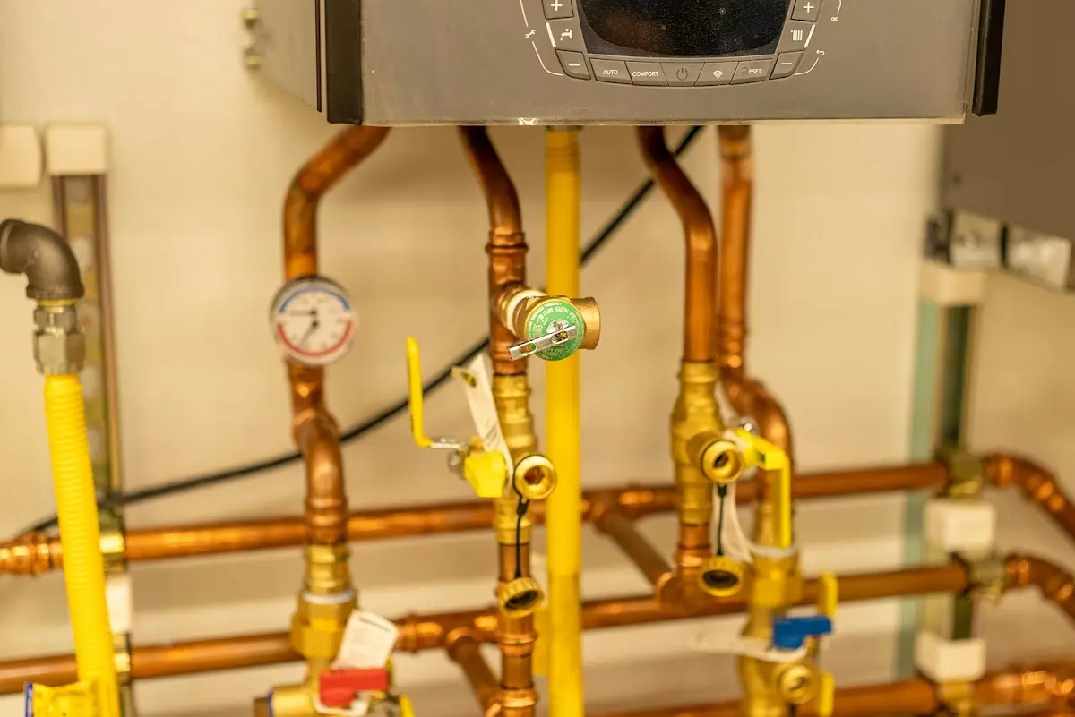 Licensed technician providing Sewer Cleanout for a homeowner in Benton